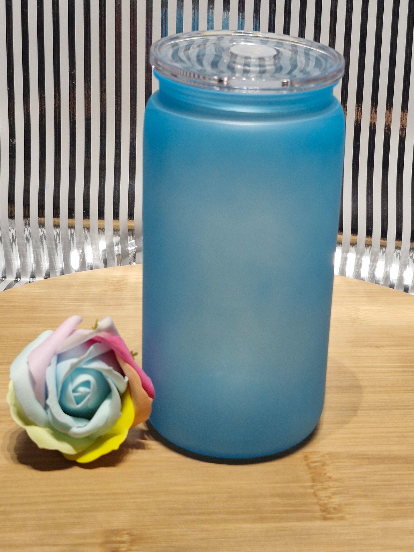 Bunte Kunststoffbecher
